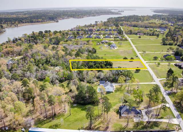 Property at 20024 Peel Rd, Montgomery, TX 77356