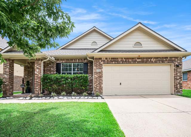 Property at 4706 Shale Dr, Baytown, TX 77521, 3 beds, 2 baths