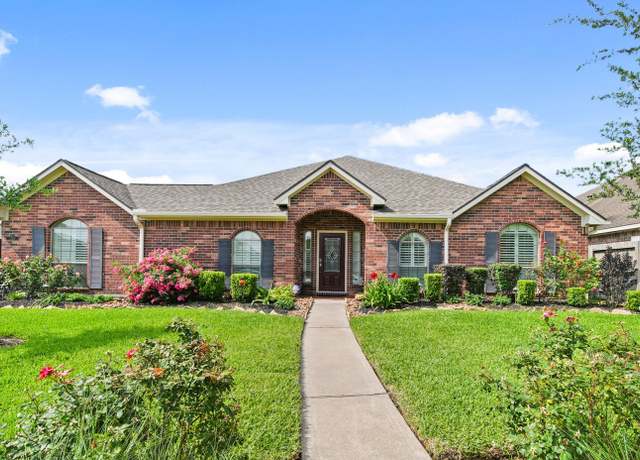 Property at 1704 Tempe St, League City, TX 77573, 4 beds, 3 baths