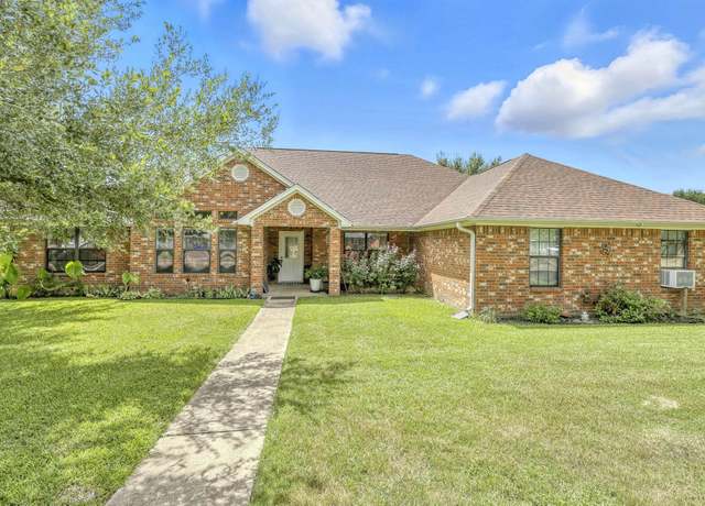 Property at 408 Aspen Bend St, Crockett, TX 75835, 3 beds, 2 baths