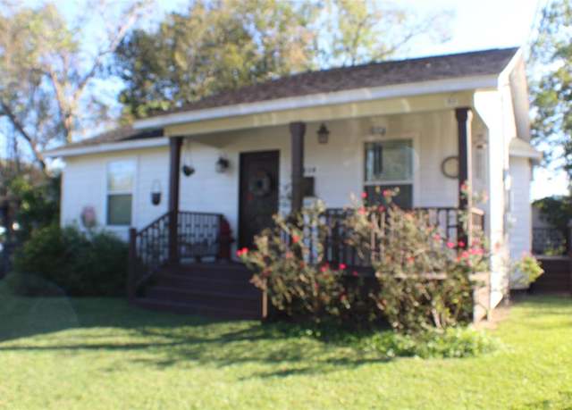 Property at 1316 Rampart St, Bay City, TX 77414, 2 beds, 1 bath