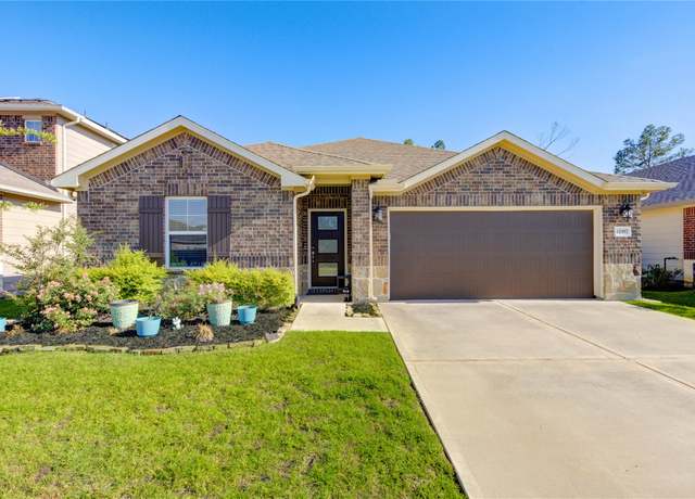 Property at 12917 S Winding Pines Dr, Tomball, TX 77375, 3 beds, 2 baths