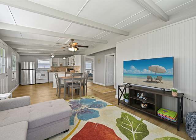 Property at 611 Fort Velasco Dr, Surfside Beach, TX 77541, 3 beds, 2 baths