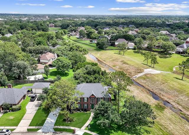 Property at 1805 Twin Oaks St, Friendswood, TX 77546, 4 beds, 3.5 baths