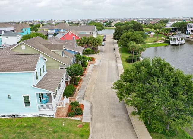 Property at 6 Compass Cir, Galveston, TX 77554, 4 beds, 2.5 baths