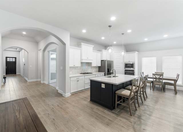 Property at 704 Fall Rock Branch Dr, Conroe, TX 77304, 4 beds, 3 baths