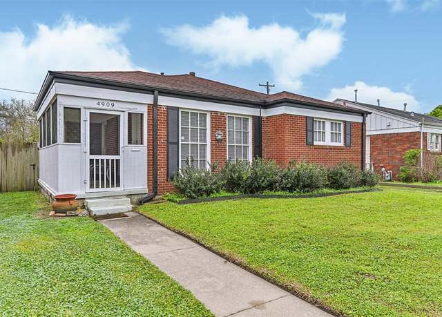 Property at 4909 Travis Dr, Galveston, TX 77551, 3 beds, 1 bath