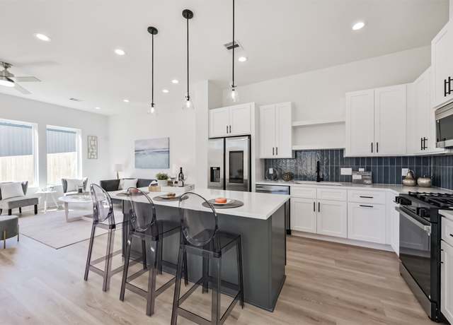 Property at 4917 Randon Rd, Houston, TX 77092, 3 beds, 3.5 baths