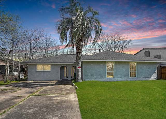 Property at 8507 Medford Dr, Houston, TX 77033, 3 beds, 2 baths