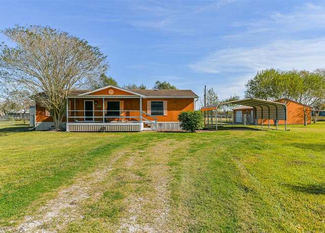 Property at 13903 County Road 184, Alvin, TX 77511, 3 beds, 2 baths