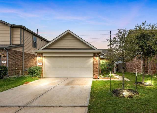 Property at 5327 Castle Discordia St, Katy, TX 77493, 3 beds, 2.5 baths