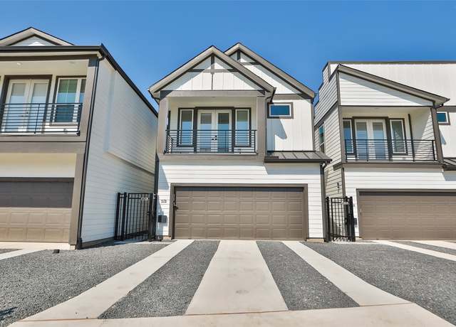 Property at 117B E 43rd St, Houston, TX 77018, 3 beds, 2.5 baths