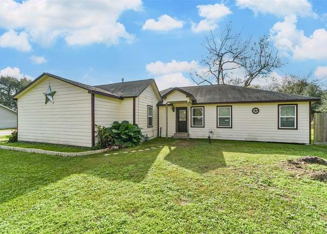 Property at 1003 E Wallisville Rd, Highlands, TX 77562, 4 beds, 2.5 baths