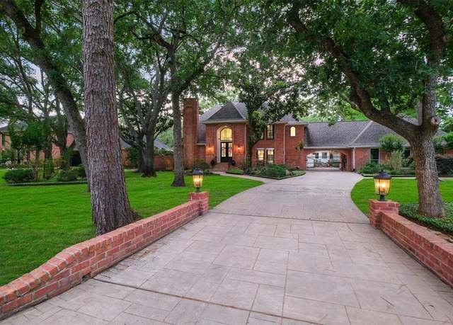 Property at 513 Rancho Bauer Dr, Houston, TX 77079, 4 beds, 4 baths