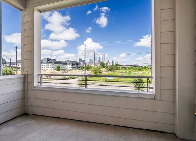 Property at 316 Jensen Dr, Houston, TX 77020, 3 beds, 3.5 baths