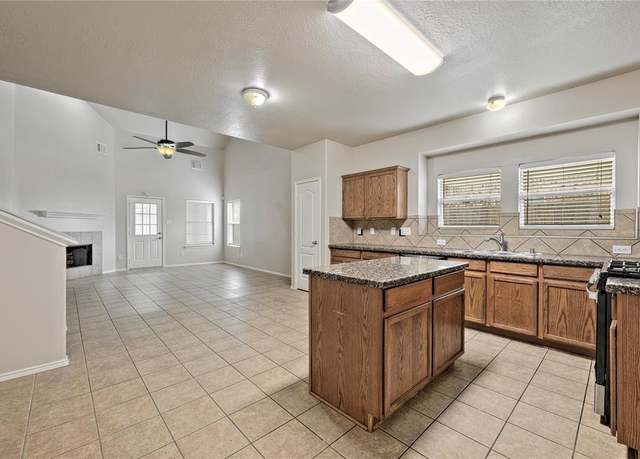 Property at 20318 Yosemite Falls Dr, Tomball, TX 77375, 4 beds, 2 baths