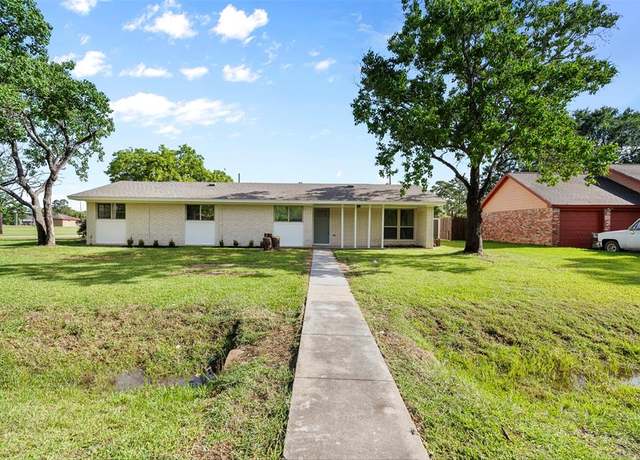 Property at 432 Shadylawn Ave, Shoreacres, TX 77571, 4 beds, 2 baths