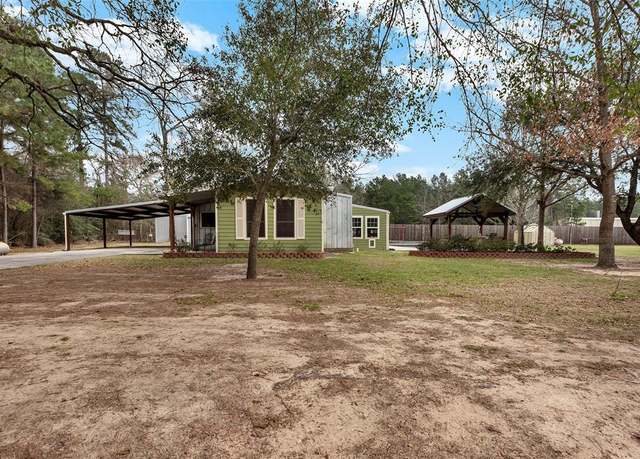 Property at 13 Jack Pate Rd, New Waverly, TX 77358, 2 beds, 2.5 baths