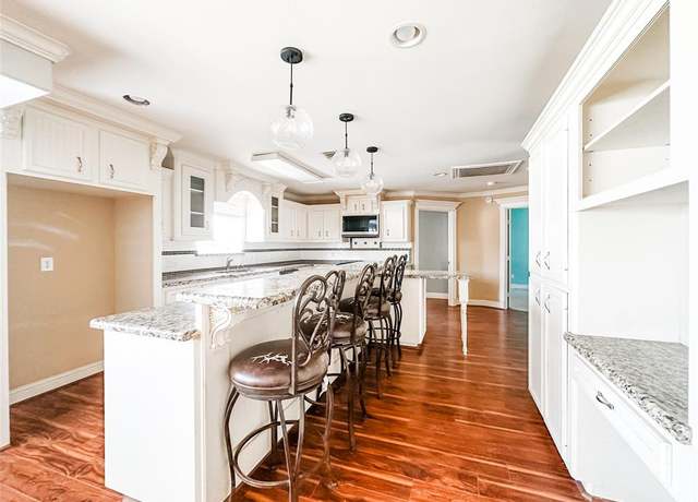 Property at 223 W Waverly Ave, Eagle Lake, TX 77434, 4 beds, 3.5 baths
