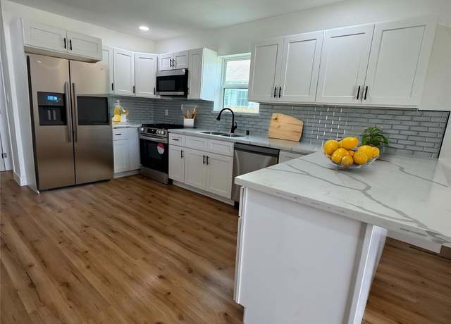 Property at 4414 Orange St, Houston, TX 77020, 3 beds, 2 baths