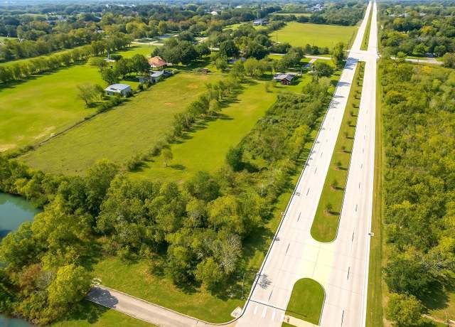 Property at 1634 Roy Rd, Pearland, TX 77581, 3 beds, 2 baths