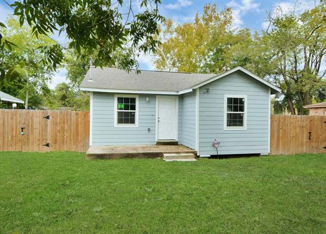 Property at 7429 Springdale St, Houston, TX 77028, 3 beds, 2 baths
