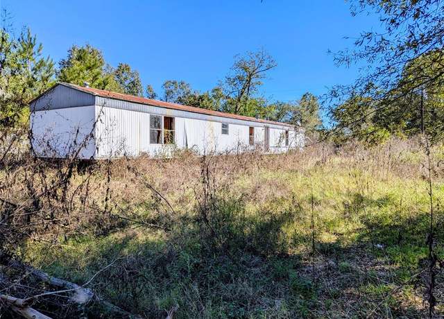 Property at 222 Robin Hood Dr, Livingston, TX 77351, 2 beds, 1 bath