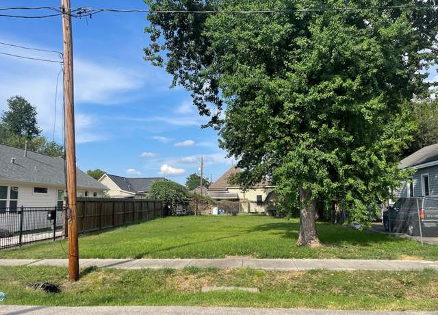 Property at 2114 Chestnut St, Houston, TX 77009