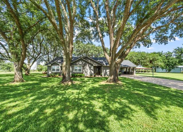 Property at 24018 Stanford Pl, Waller, TX 77484, 3 beds, 2.5 baths