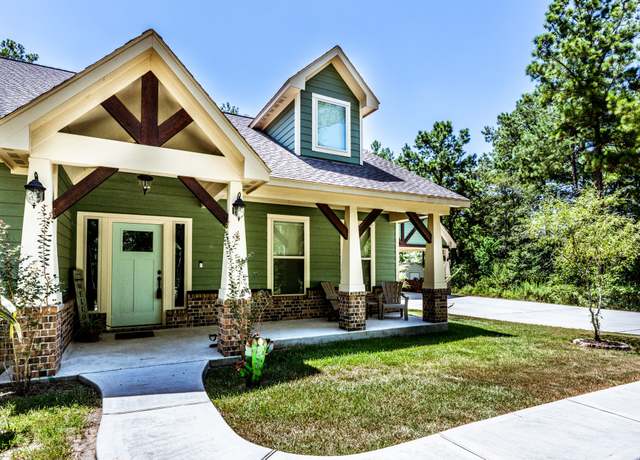 Property at 9 Tall Timbers Way, Huntsville, TX 77320, 5 beds, 3.5 baths