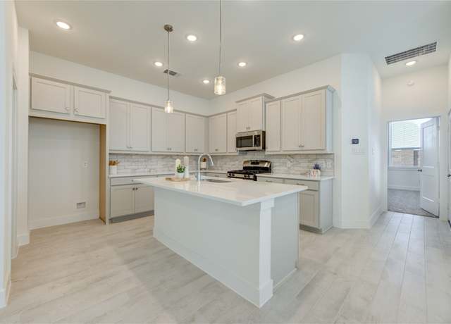 Property at 21010 Garden Palm Dr, Cypress, TX 77433, 3 beds, 2.5 baths