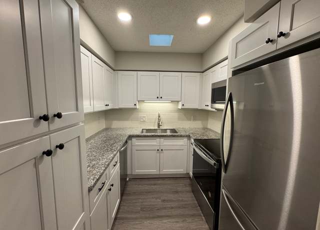 Property at 2700 Bellefontaine St Unit A24, Houston, TX 77025, 1 bed, 1 bath