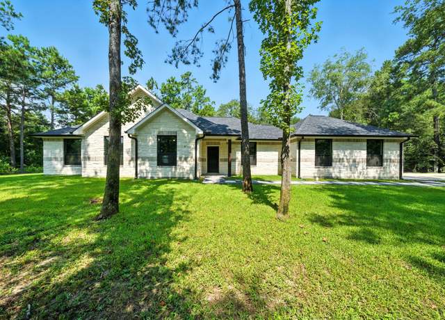 Property at 105 Rim Rock Rd, Huntsville, TX 77340, 4 beds, 2 baths