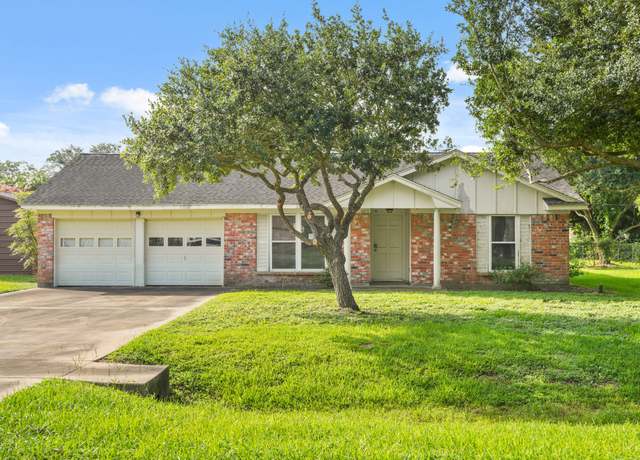 Property at 6819 Meadowlark Dr, Alvin, TX 77511, 3 beds, 2 baths