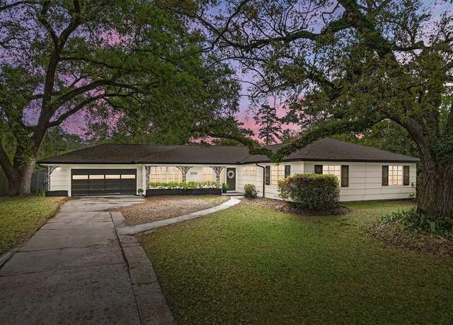 Property at 1050 N 23rd St, Beaumont, TX 77706, 3 beds, 2 baths