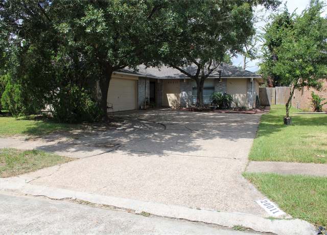 Property at 20011 Lions Gate Dr, Humble, TX 77338, 3 beds, 2 baths