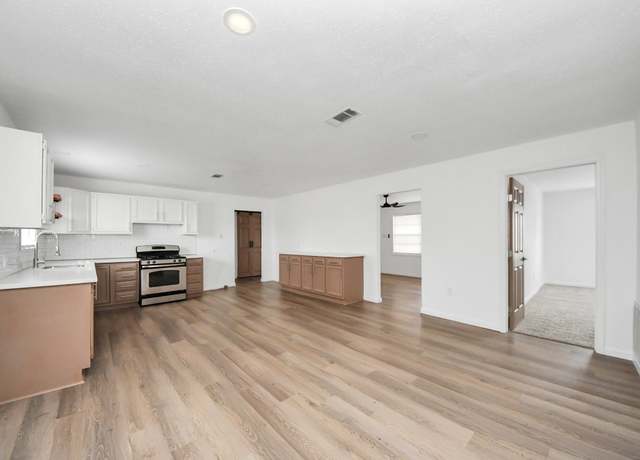 Property at 306 Allendale Rd, Pasadena, TX 77502, 3 beds, 1 bath