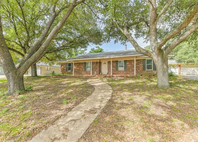 Property at 2408 Lynne Way St, Brenham, TX 77833, 3 beds, 2 baths