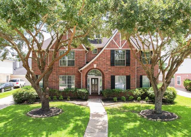 Property at 3906 Lakeridge Canyon Dr, Sugar Land, TX 77498, 4 beds, 3.5 baths