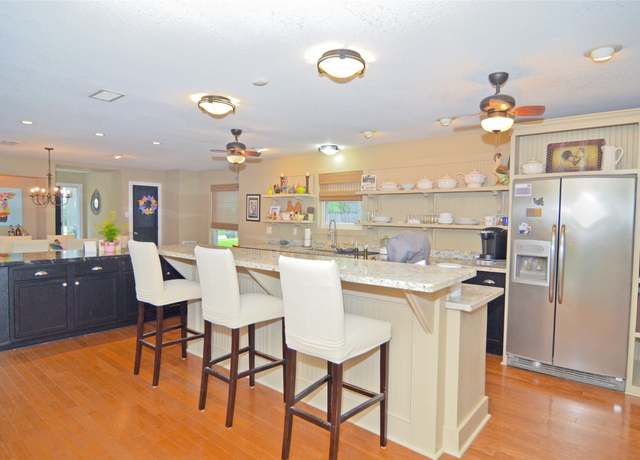 Property at 4247 Crownwood Dr, Seabrook, TX 77586, 4 beds, 2 baths