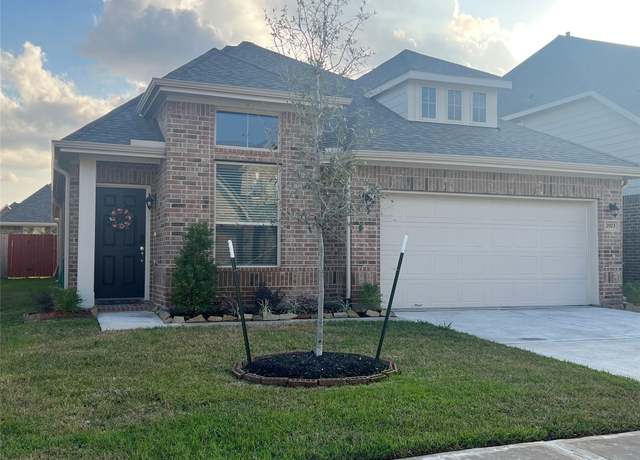 Property at 2923 Painted Sunrise Trl, Houston, TX 77045, 4 beds, 2 baths