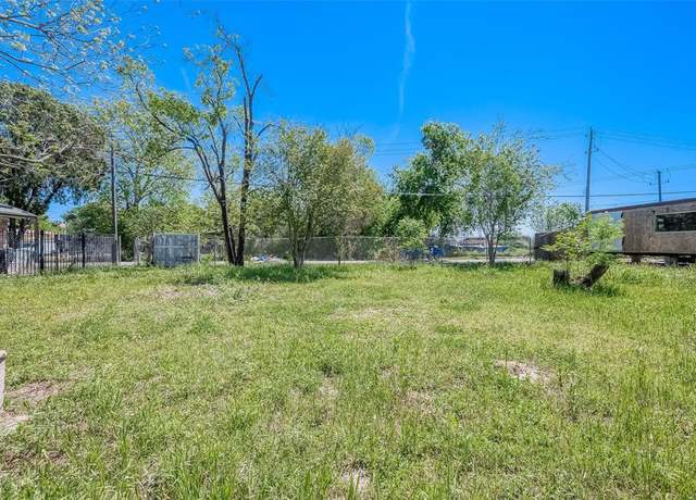 Property at 5525 Liberty Rd, Houston, TX 77026