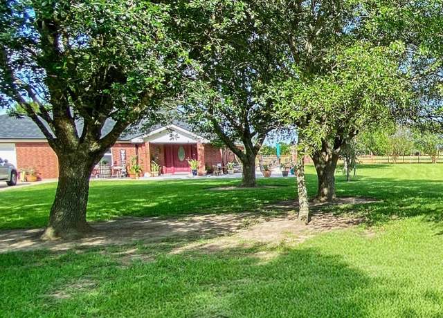 Property at 11971 Labelle Rd, Beaumont, TX 77705, 4 beds, 3 baths