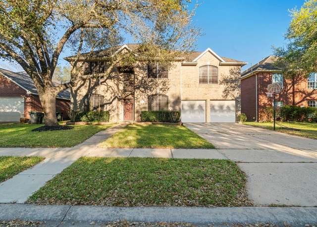 Property at 907 N Wellsford Dr, Pearland, TX 77584, 4 beds, 2.5 baths