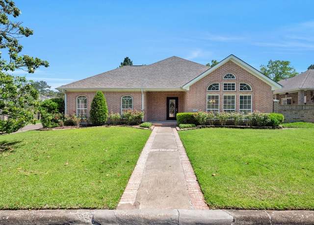 Property at 2601 Woodstock Dr, Lufkin, TX 75904, 2 beds, 2.5 baths