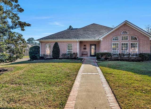 Property at 2601 Woodstock Dr, Lufkin, TX 75904, 2 beds, 2.5 baths
