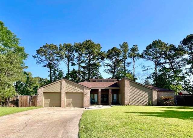 Property at 210 Glenbrook St, Vidor, TX 77662, 3 beds, 3 baths