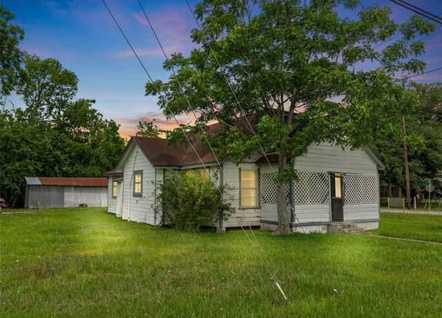 Property at 3200 Moore Ave, Bay City, TX 77414, 3 beds, 1 bath