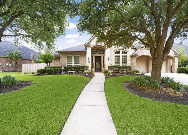 Property at 13535 Delwood Springs Ln, Houston, TX 77044, 4 beds, 3.5 baths