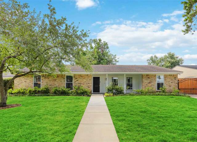 Property at 7719 Highmeadow Dr, Houston, TX 77063, 3 beds, 2 baths